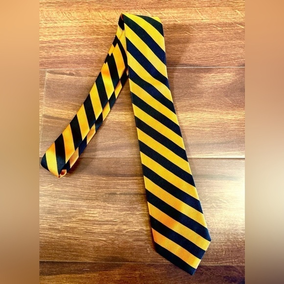 🍂SALE🍂Like New JOS. A. BANK 100% Silk Blue and Orange Striped Repp Necktie - Picture 2 of 11
